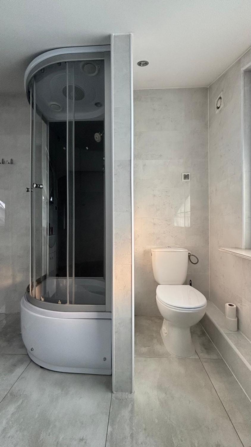 Shower, Toilet, Bathroom