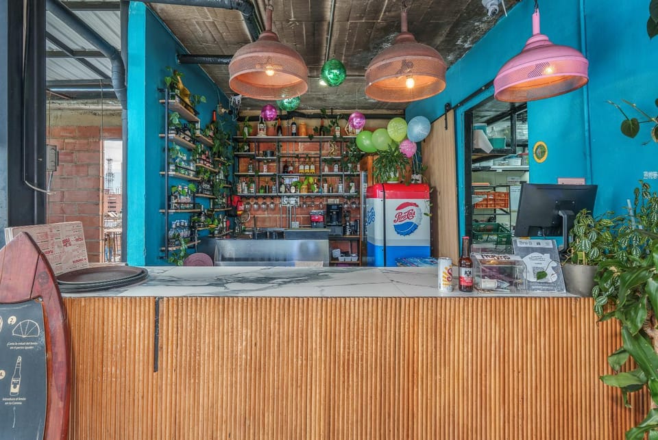 Lounge or bar, Food and drinks, Drinks
