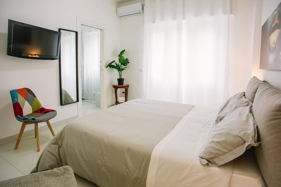 Bed, Bedroom, air conditioner