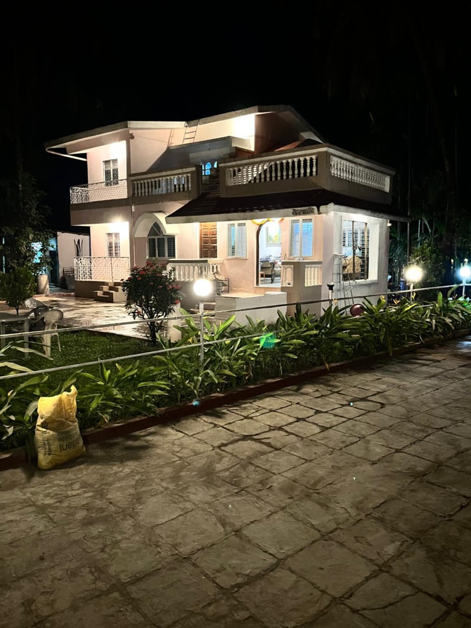 Vaishali bungalow Nagaon House in Maharashtra