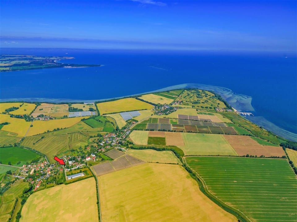 Summer, Area and facilities