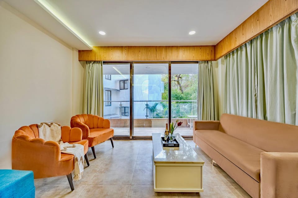 Seating area, Bedroom