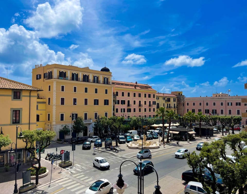 Neighbourhood, City view