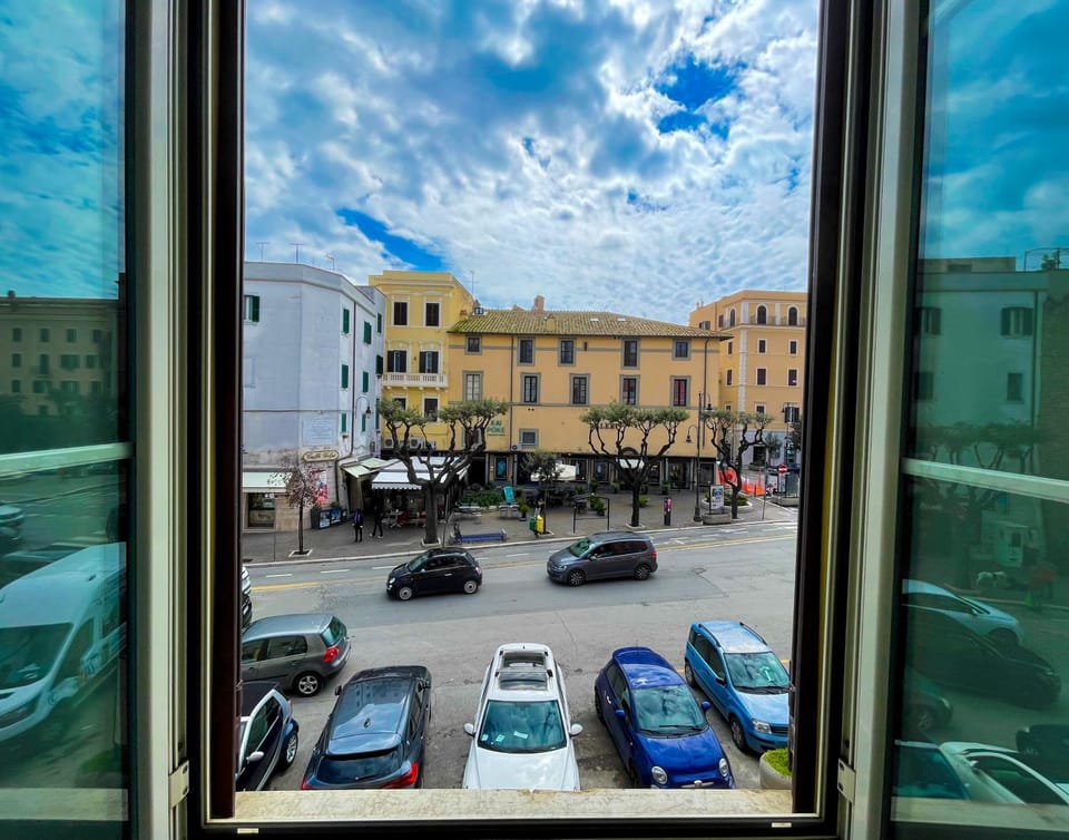 Property building, Neighbourhood, City view, Street view