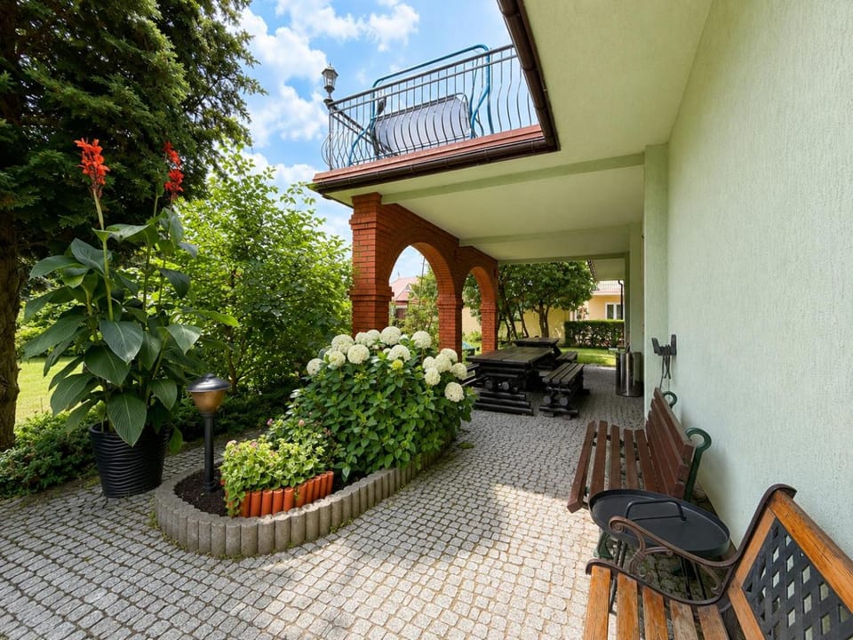 Property building, BBQ facilities, Garden, View (from property/room), Text overlay, Garden view