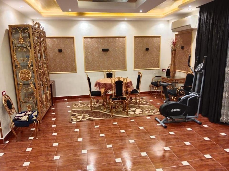 شقة ابراج اللؤلؤة علي كورنيش النيل مباشر- جميع الغرف مطله علي النيل Apartment in Cairo