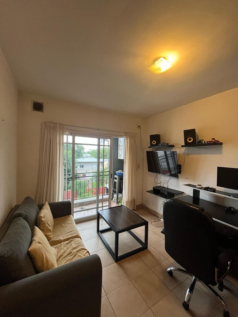 TV and multimedia, Living room, Seating area