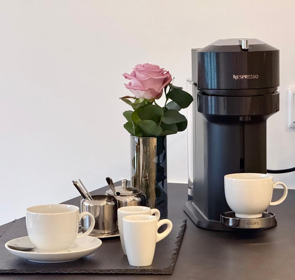 Coffee/tea facilities, Kitchen or kitchenette