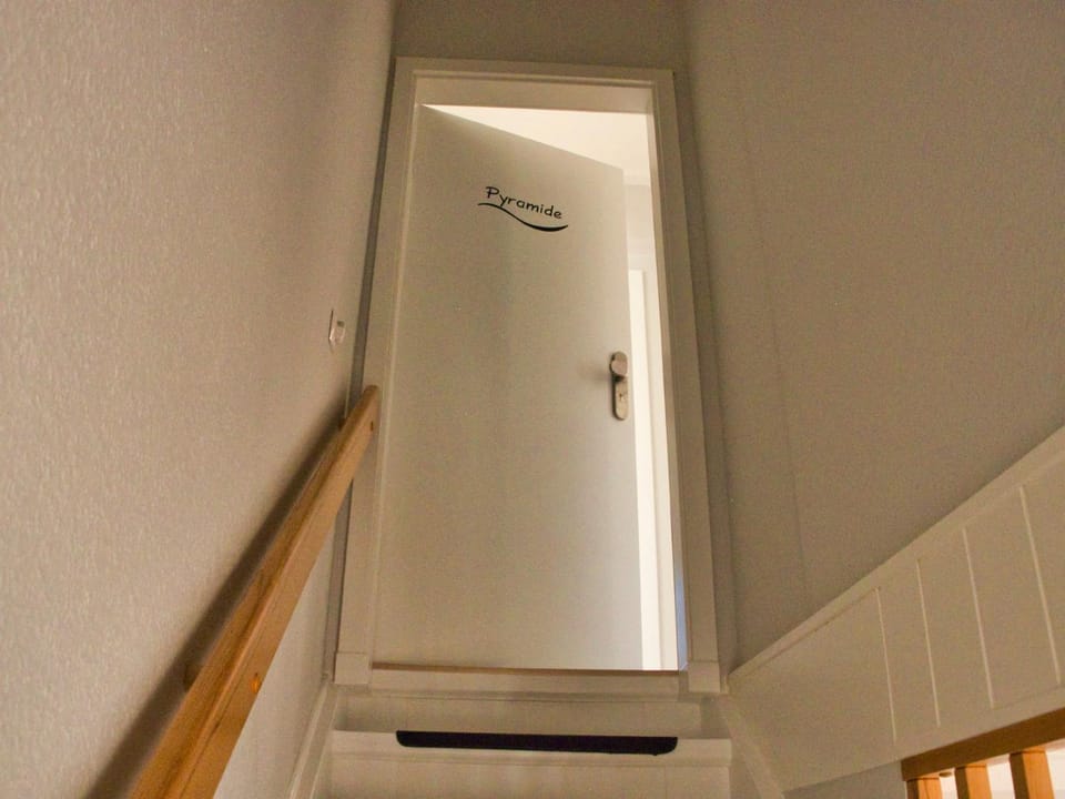 Cottbuser FeWo Pyramide am Branitzer Park Apartment in Poland