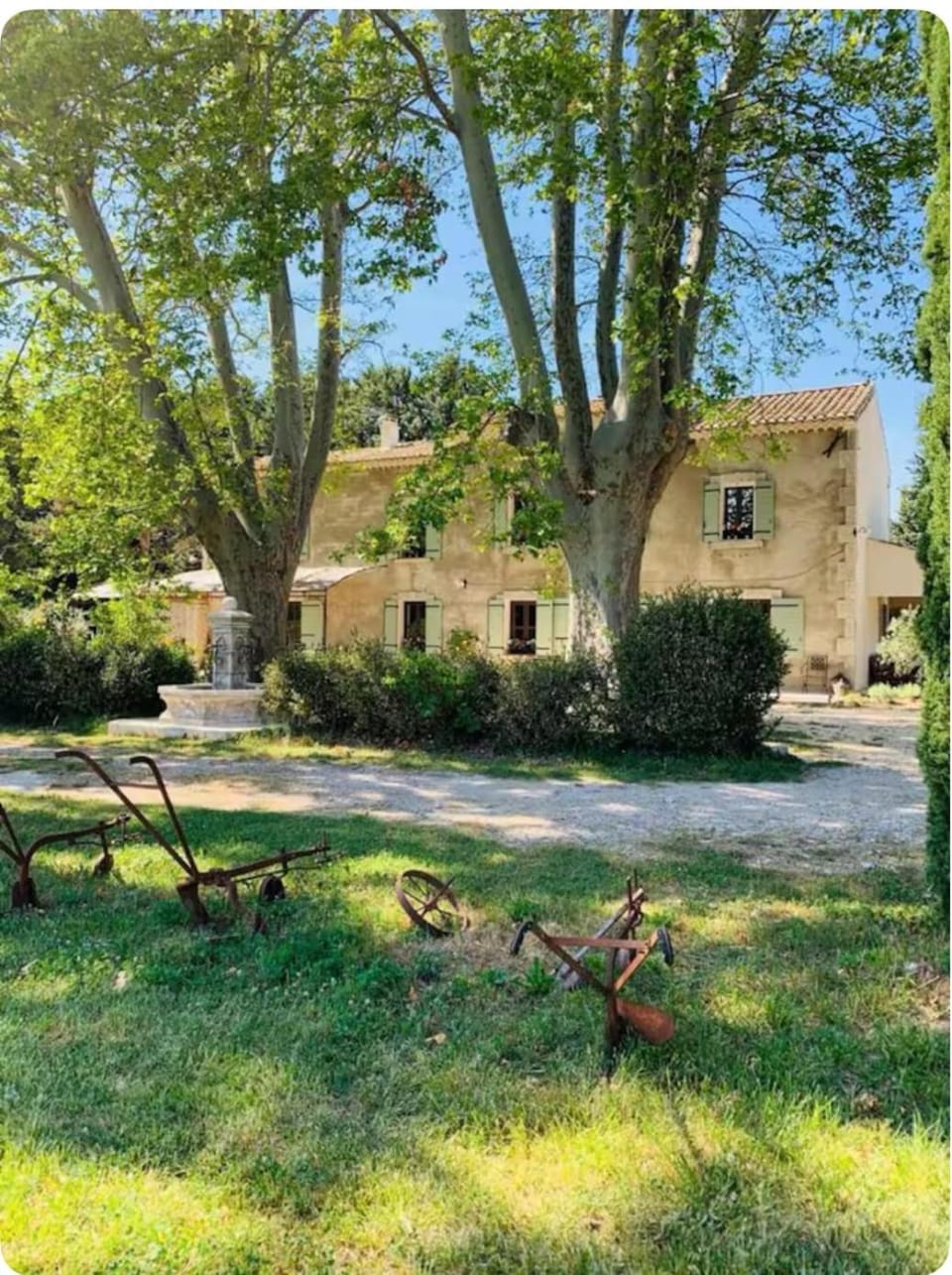Studio Mas de Papé Verquieres Saint Rémy de Provence Apartment in Provence-Alpes-Côte d'Azur