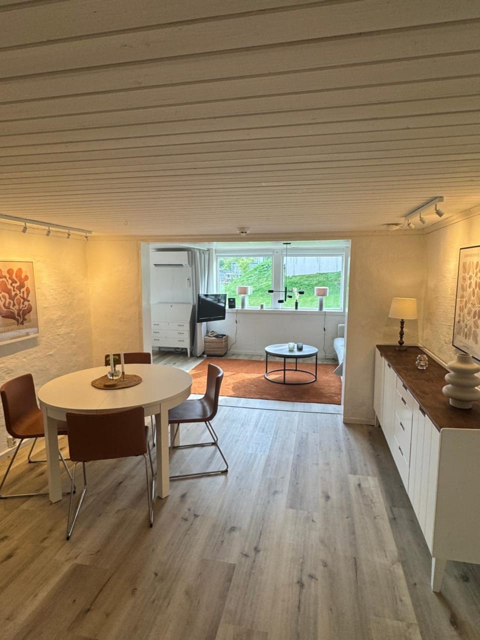 Nyrenoverad 2-rummare med gratis laddning för elbil Apartment in Västra Götaland County