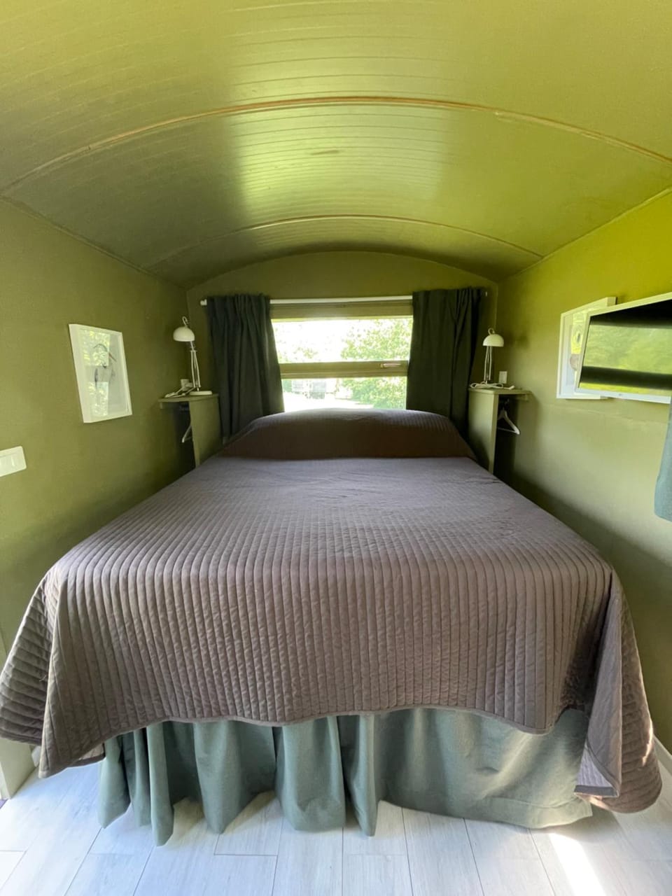 Glamping Casetta sul lago 2 Farm Stay in Lombardy
