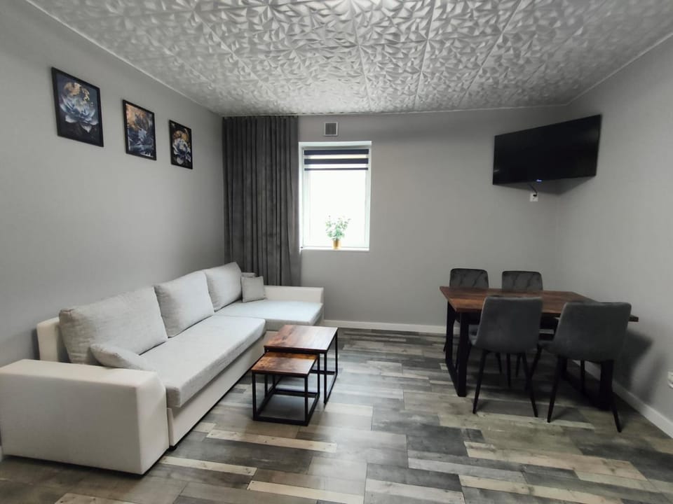 Communal lounge/ TV room, TV and multimedia, Living room, Seating area
