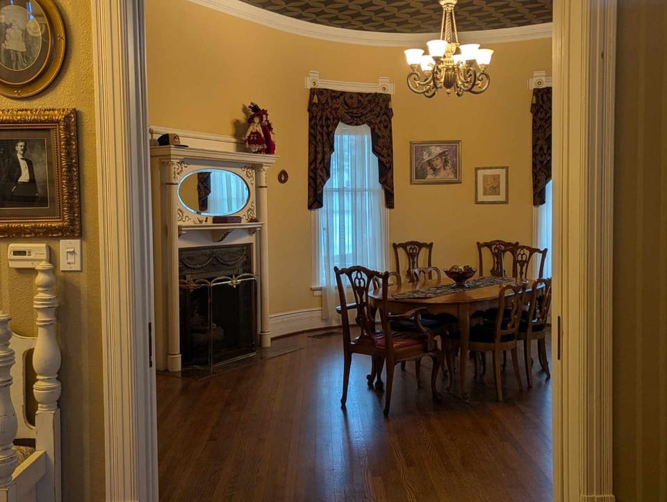 The Abbott House & Event Venue House in Seguin