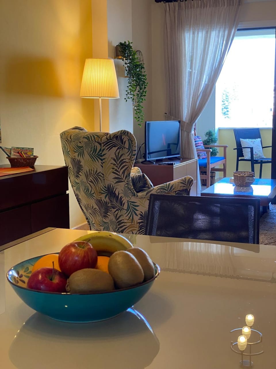 Living room, Dining area