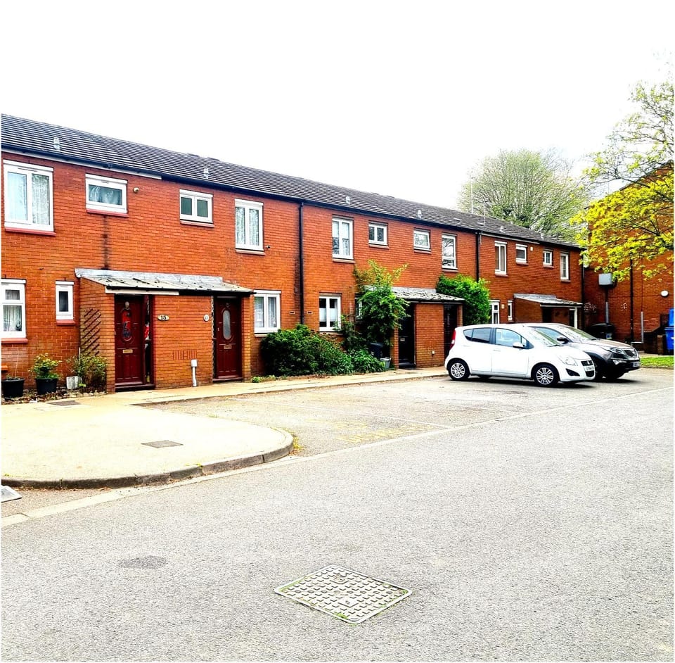 3bed 2bath House-Free Parking-Fast WiFi-Garden-Entire Home-2mins from Train Station-Sleeps 6 House in London Borough of Lewisham