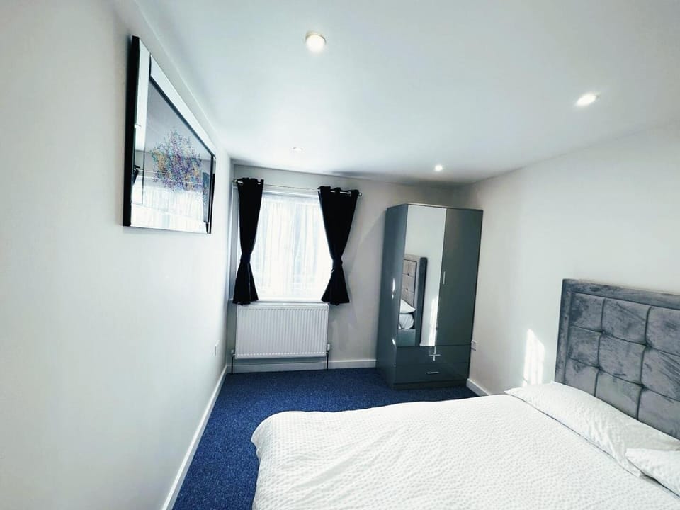 3bed 2bath House-Free Parking-Fast WiFi-Garden-Entire Home-2mins from Train Station-Sleeps 6 House in London Borough of Lewisham