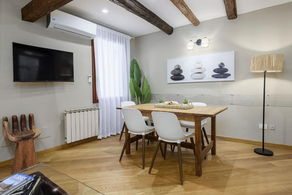 TV and multimedia, Living room, Dining area