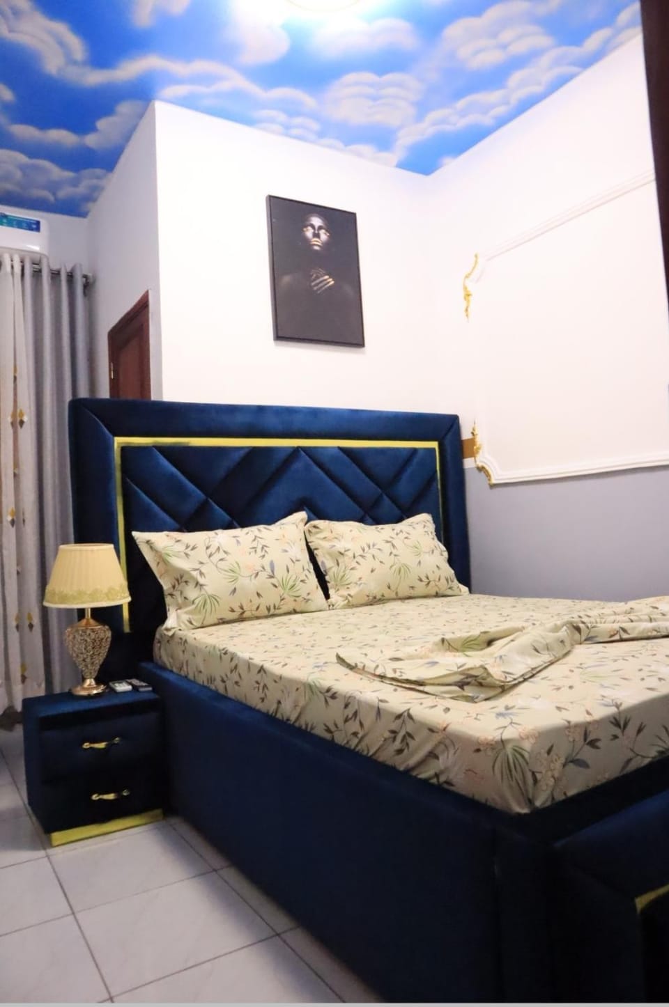 Appartement meublé bonamoussadi santa Apartment in Douala