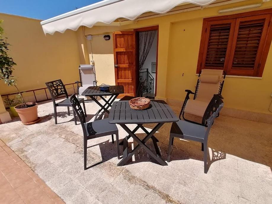 Terrazza al mare House in Italy