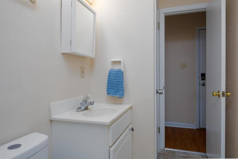 Life is a Beach- Views, Beach, Discounts! Apartment in North Topsail Beach