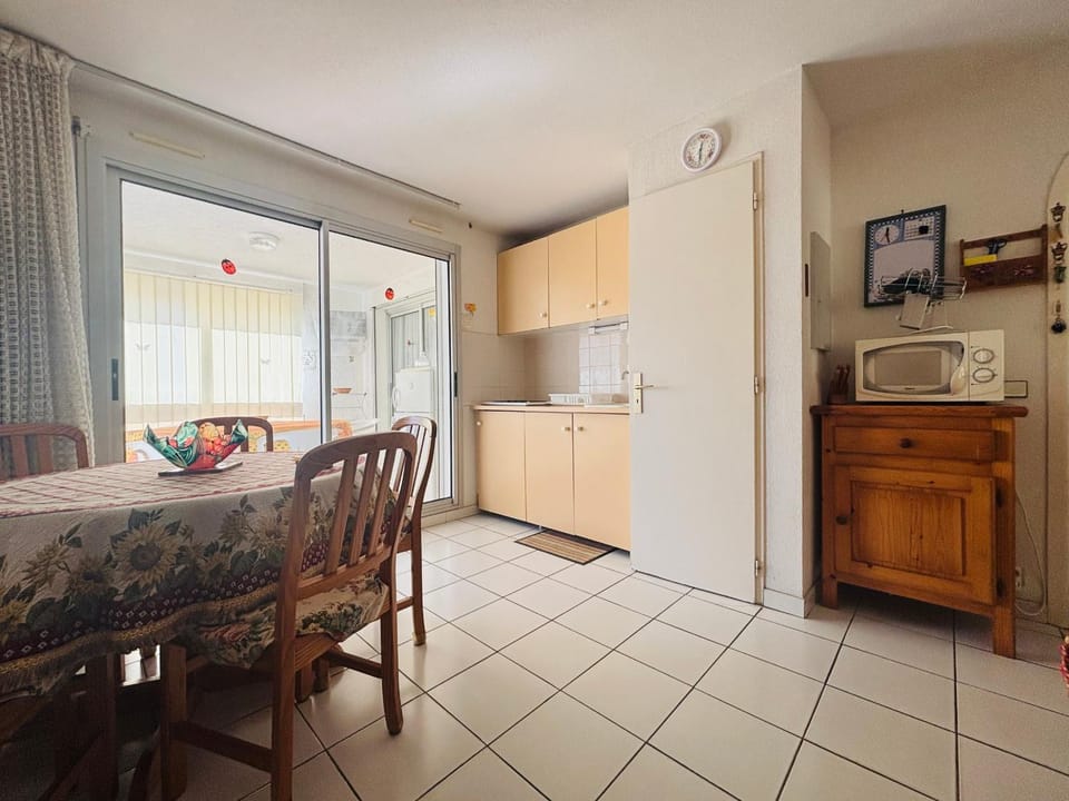 Argelès : Appartement T2 avec loggia, piscine et parking privé - FR-1-309-499 Apartment in Argeles-sur-Mer