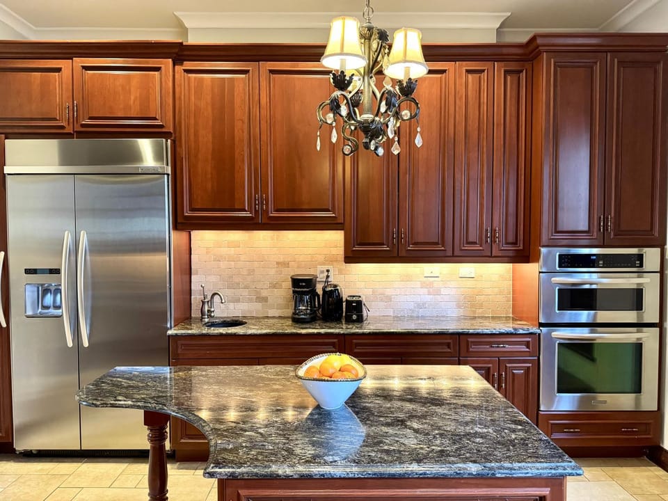 Kitchen or kitchenette, dishwasher, oven, pet friendly, stove, toaster