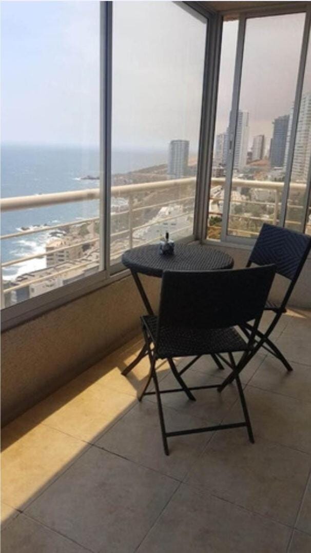 Depto En Reñaca con hermosa vista al mar, edificio Mirador del Mar Apartment in Vina del Mar