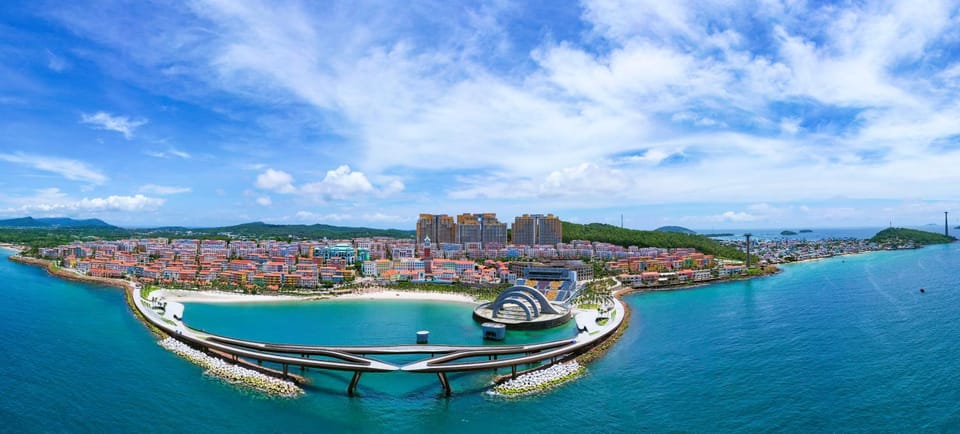 Nearby landmark, Restaurant/places to eat, Day, City view, Sea view