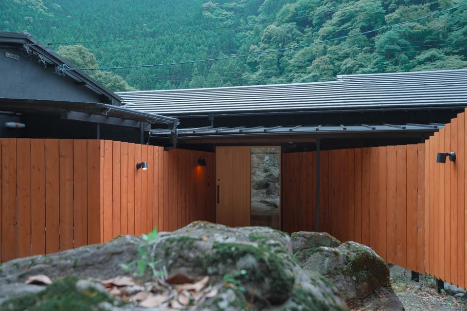 Property building, Day, Natural landscape, Mountain view
