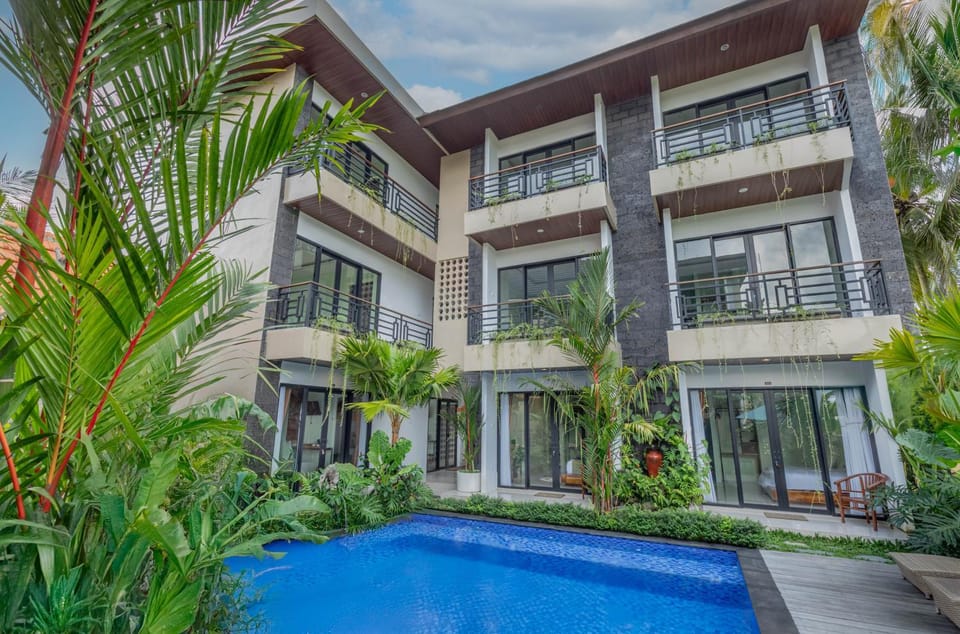 Property building, Pool view, Swimming pool