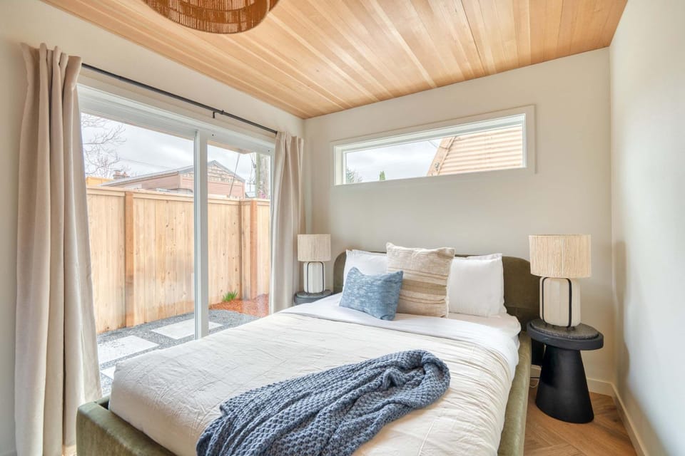 Stay Portland - Alberta Arts - 3BR - Local Eats & Modern Design House in Portland