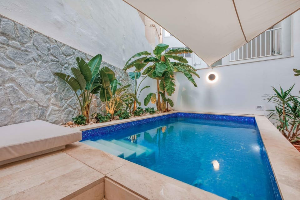 Luxury Apartment in St Pauls Bay w pool by Homely Apartment in Saint Paul's Bay