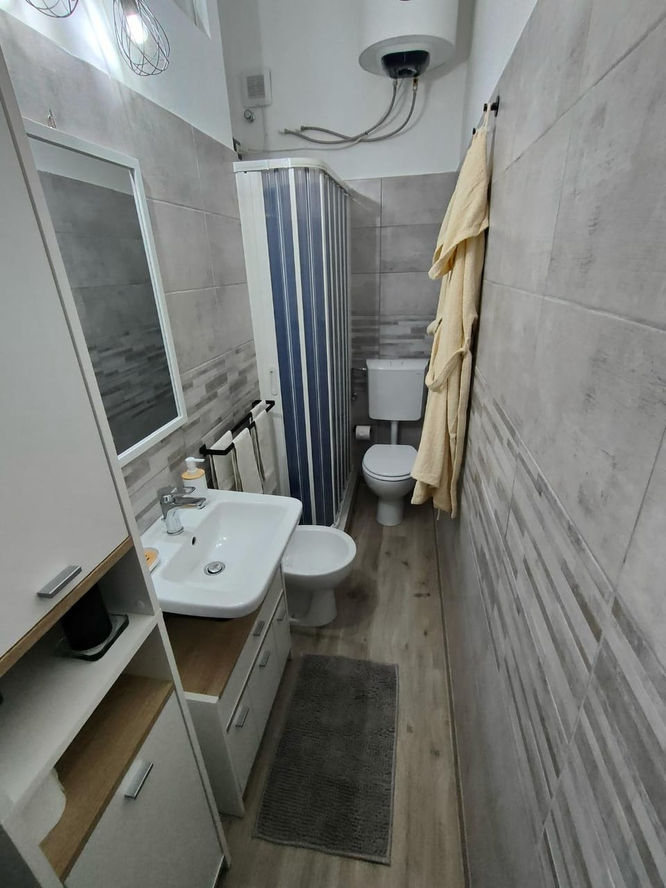 Shower, Bathroom