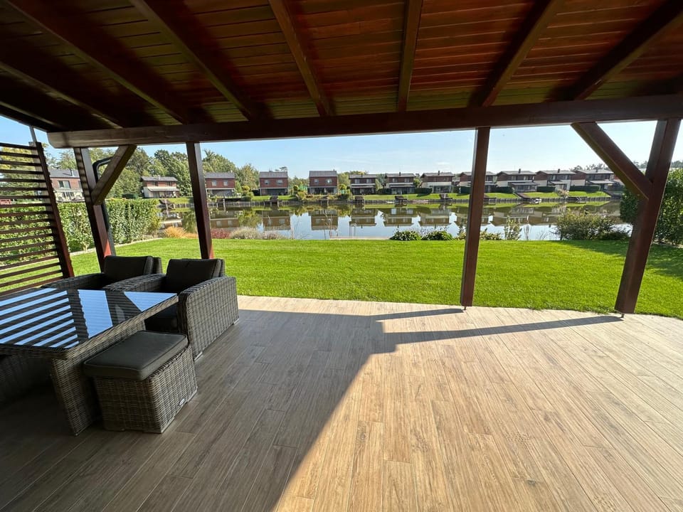 Lake house 630 House in Bratislava Region, Slovakia