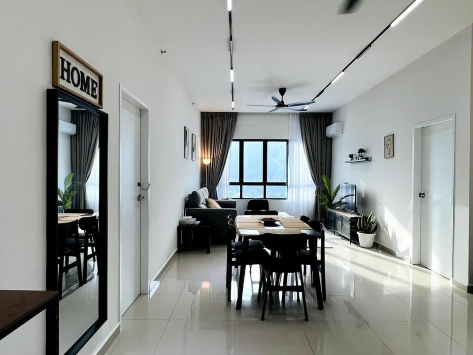Sunshine Residence Kekloksi View 2R 4pax Apartment in George Town