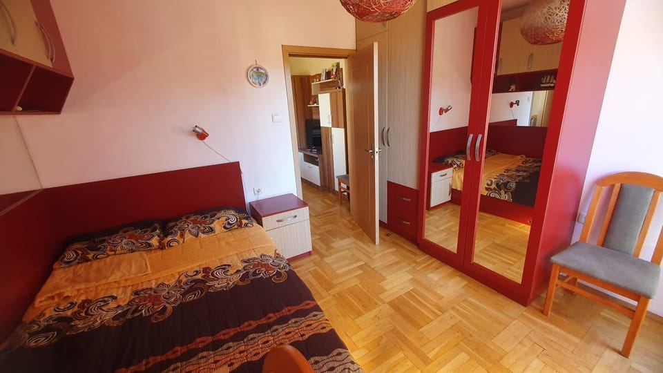 Bed, Photo of the whole room, Bedroom, wardrobe