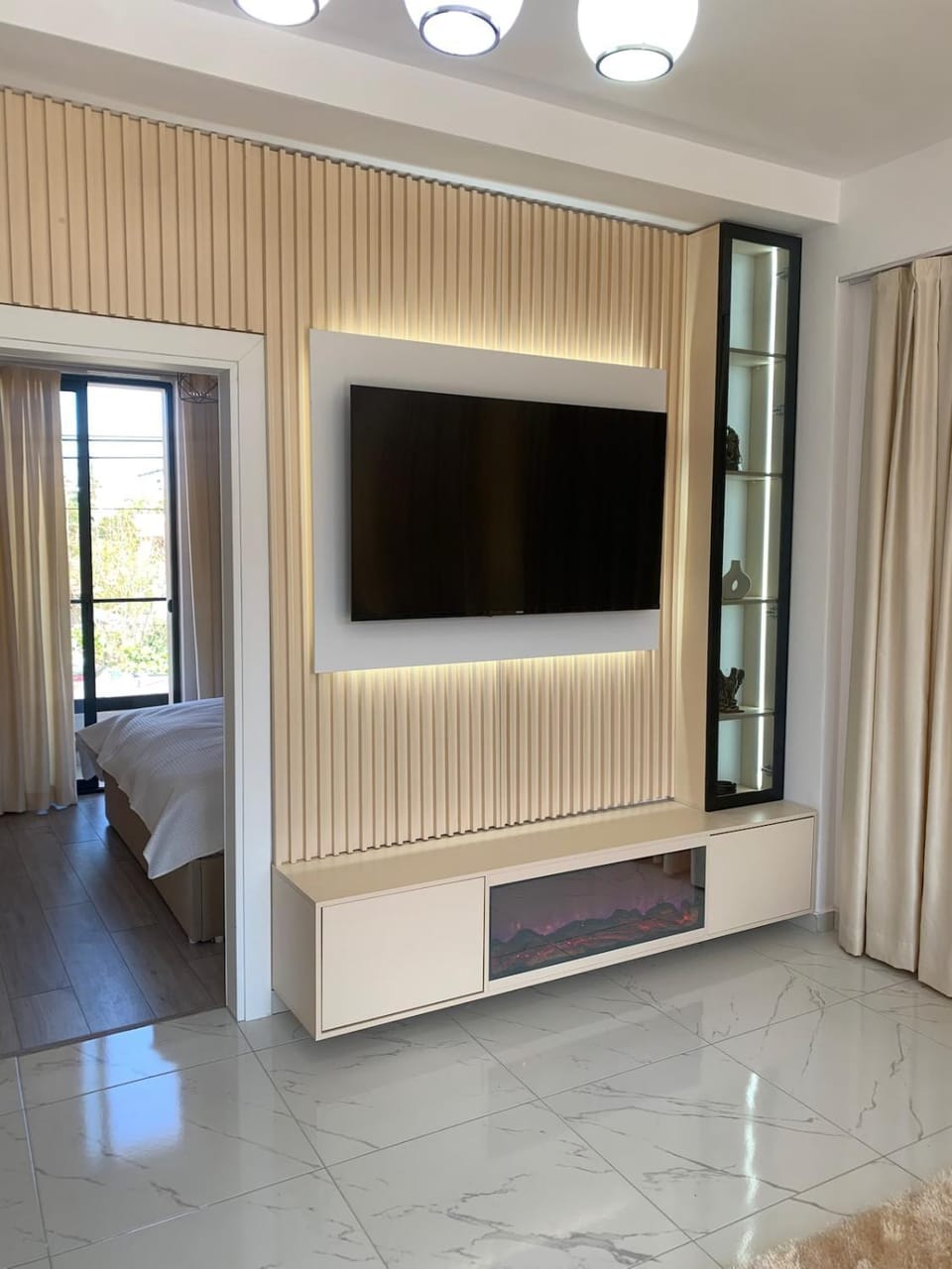 Communal lounge/ TV room