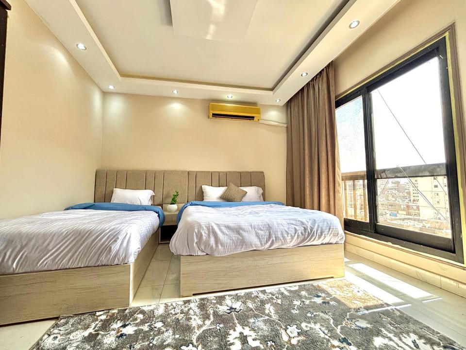 Bed, Photo of the whole room, Bedroom, air conditioner