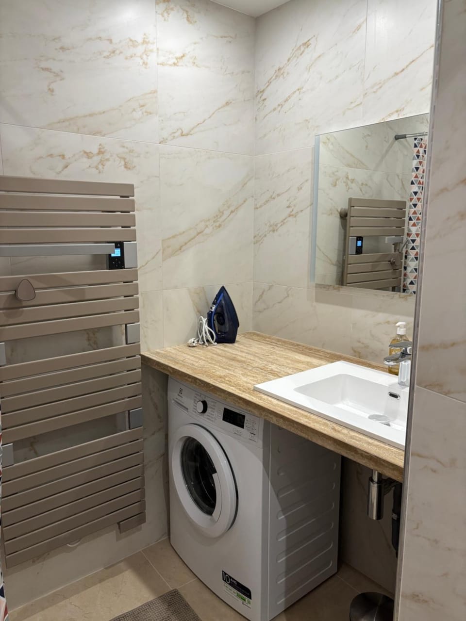 Bathroom, washing machine