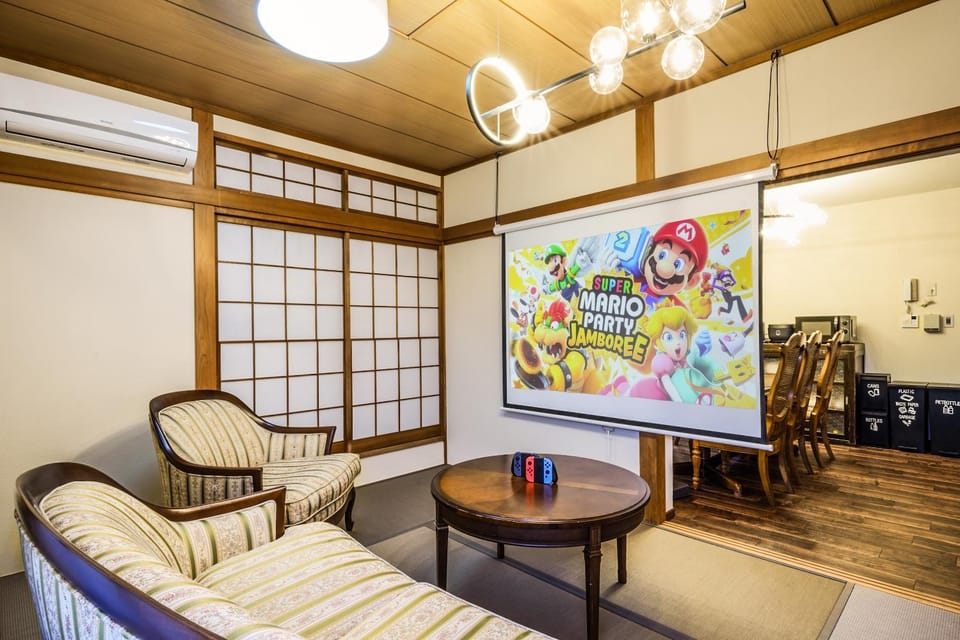 Game Room, Living room, Seating area