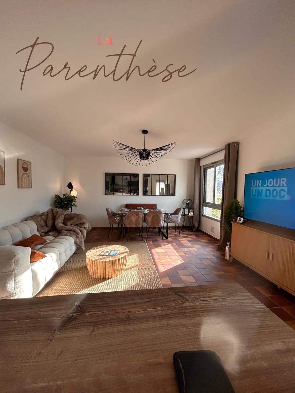 Communal lounge/ TV room, TV and multimedia, Living room, Dining area