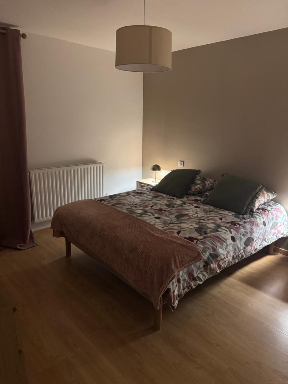 Bed, Bedroom, internet