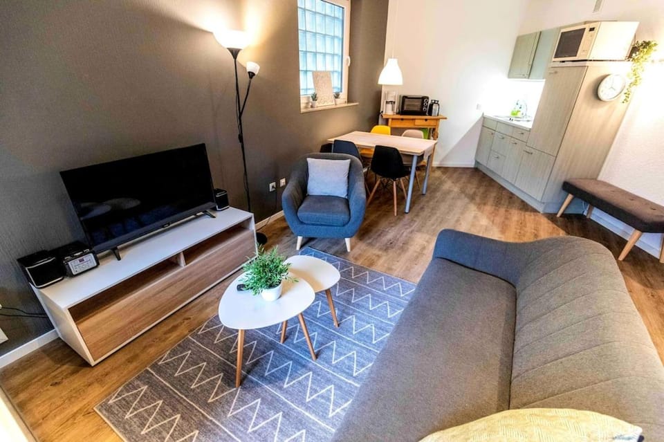 TV and multimedia, Kitchen or kitchenette, Living room, Dining area