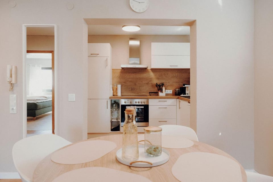 Dining area, kitchen