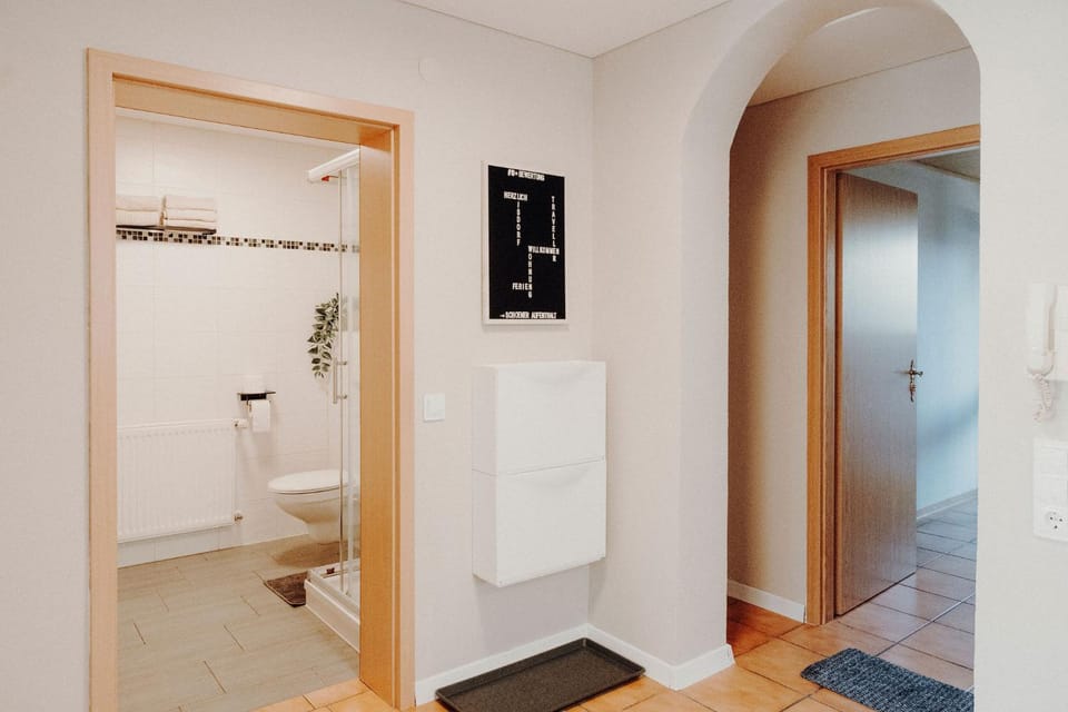 Toilet, Bathroom, towels