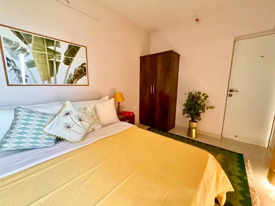 Bed, Photo of the whole room, Bedroom, wardrobe