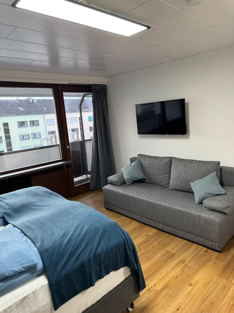 TV and multimedia, Seating area