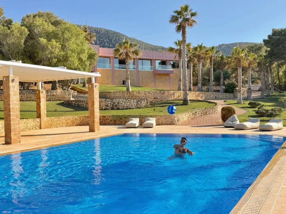 Pool view, Swimming pool