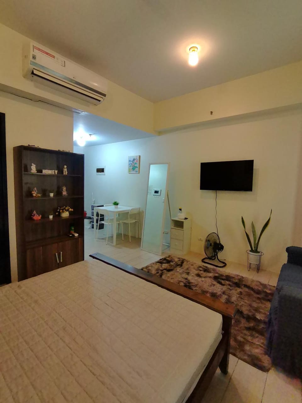 Budget Stay Across NAIA Terminal 3 C3-3G Apartment in Pasay